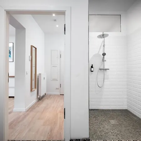 Komm Rein Und Fühle Dich Zu Hause Direkt Nahe Der Altstadt Spandau Und Am Wasser